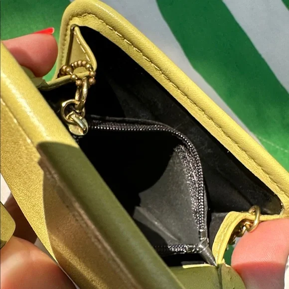 Vintage Coach 7219 kiwi Multifunction Purse Wallet - Picture 8 of 9